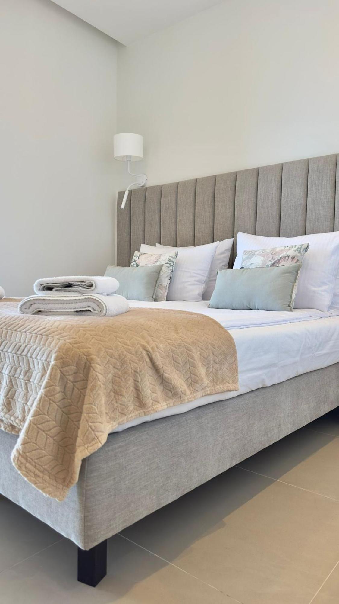 Intempo Residence By Leo Apartments ベニドルム 部屋 写真